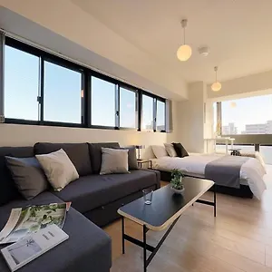 アパート Bhotel Nekoyard - Modern With Great Security Near Peace Park, 広島市